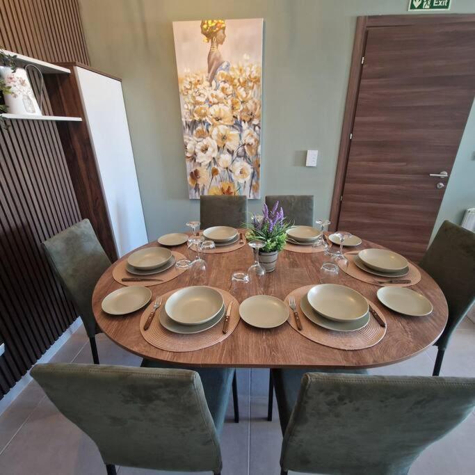 Centrally Located, Well Equipped, Stylish Flat. St. Paul's Bay Buitenkant foto