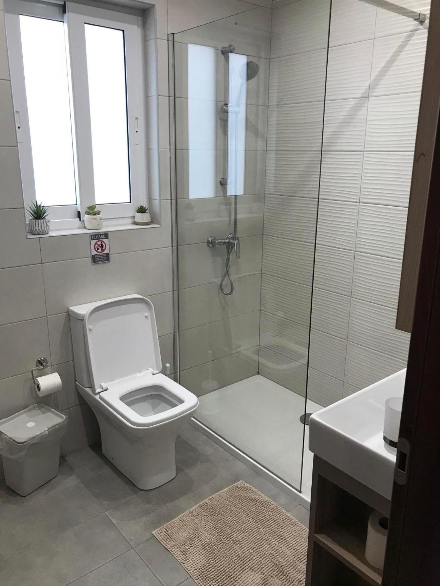 Centrally Located, Well Equipped, Stylish Flat. St. Paul's Bay Buitenkant foto