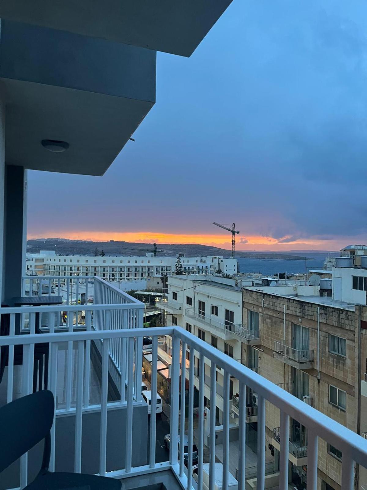 Centrally Located, Well Equipped, Stylish Flat. St. Paul's Bay Buitenkant foto