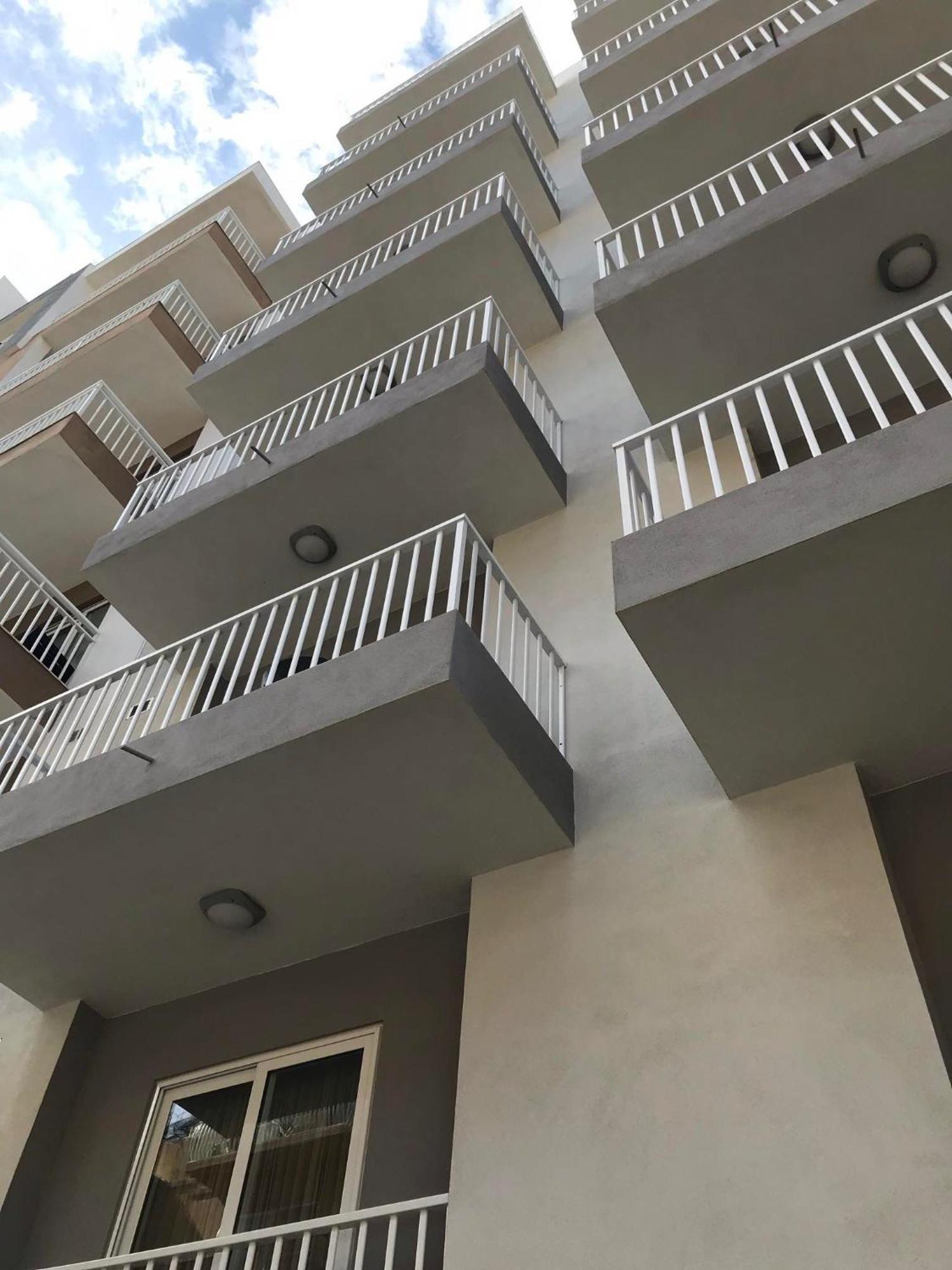 Centrally Located, Well Equipped, Stylish Flat. St. Paul's Bay Buitenkant foto