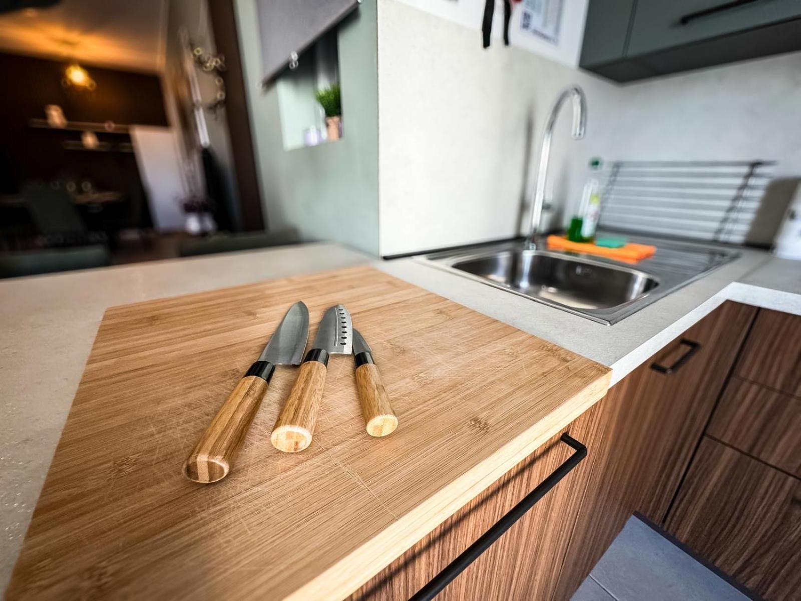 Centrally Located, Well Equipped, Stylish Flat. St. Paul's Bay Buitenkant foto