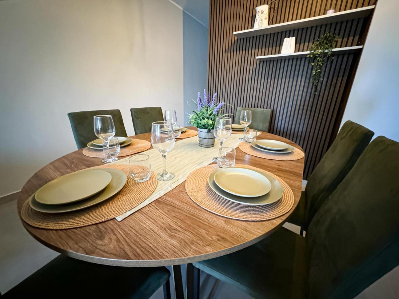 Centrally Located, Well Equipped, Stylish Flat. St. Paul's Bay Buitenkant foto