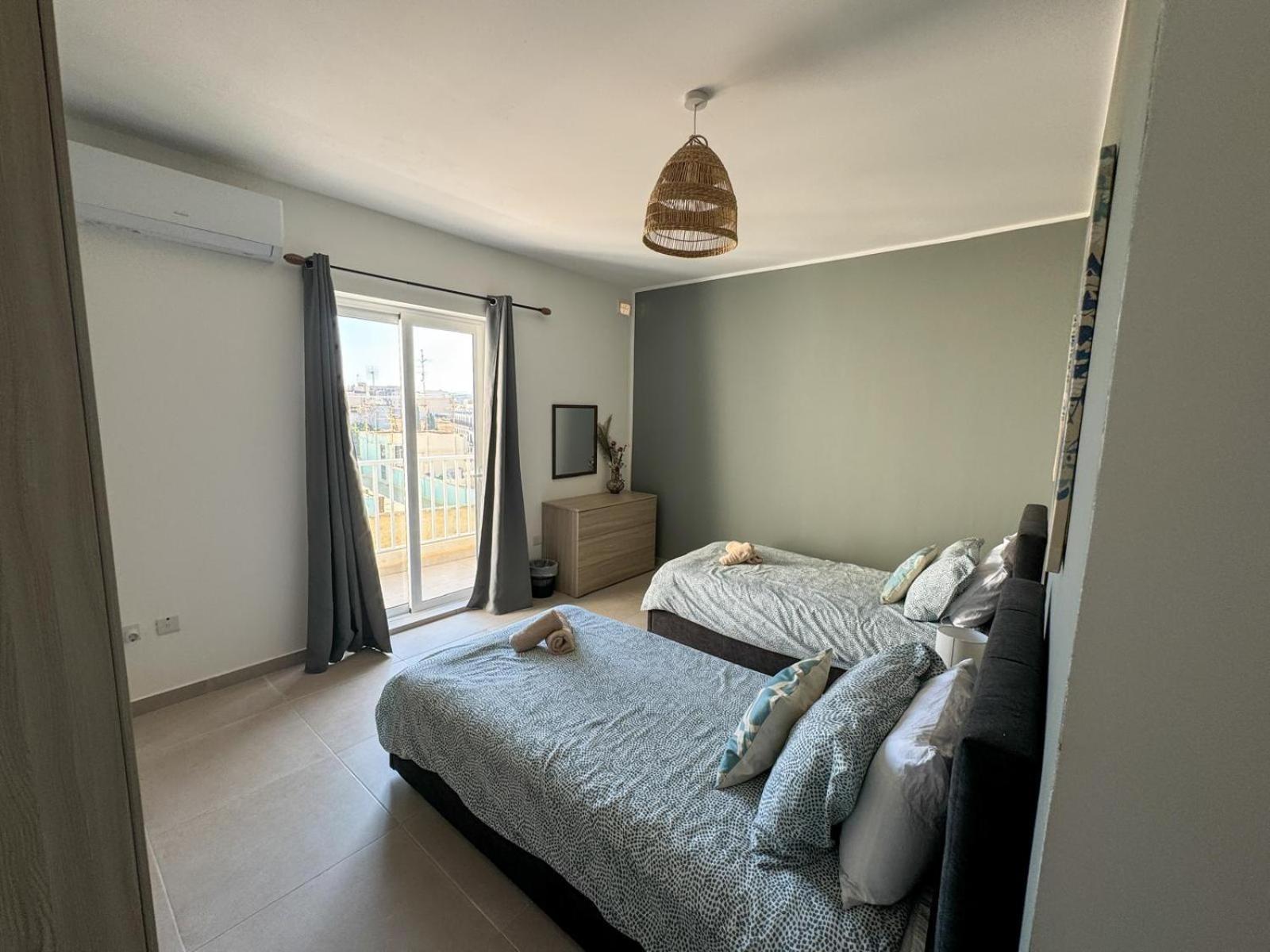Centrally Located, Well Equipped, Stylish Flat. St. Paul's Bay Buitenkant foto