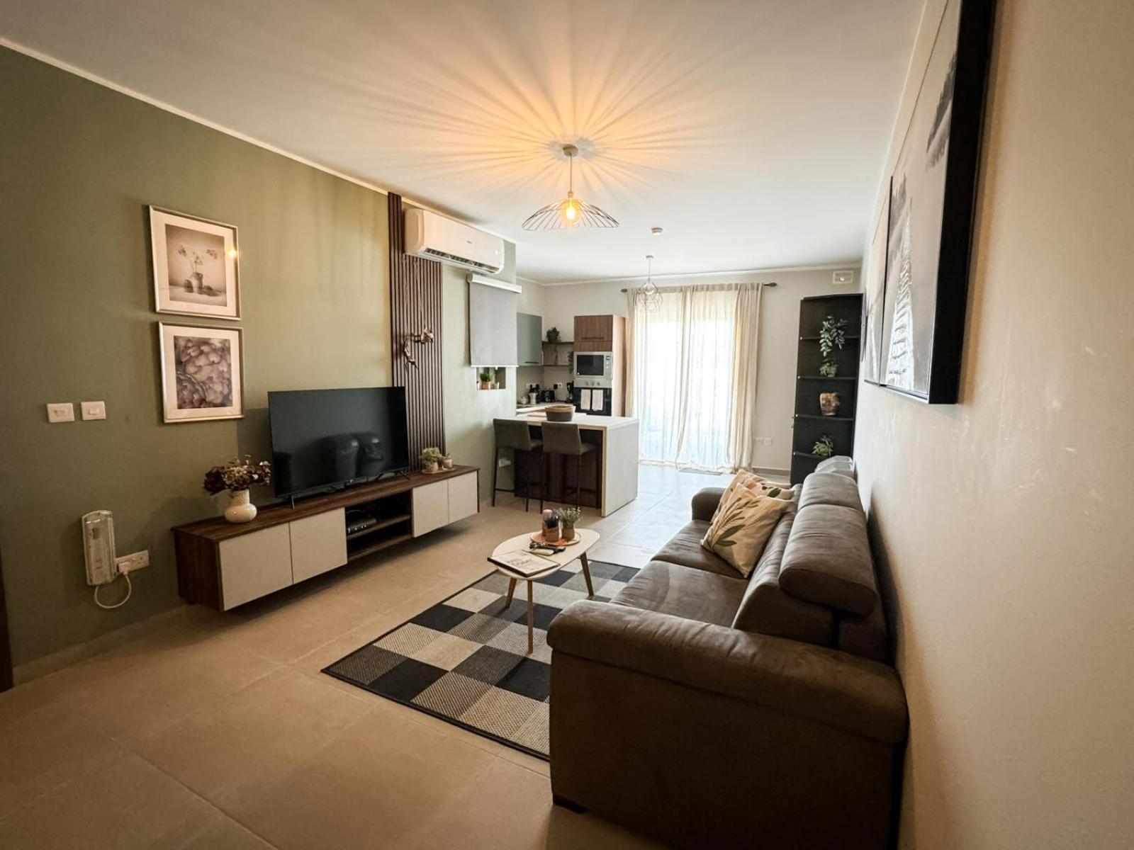 Centrally Located, Well Equipped, Stylish Flat. St. Paul's Bay Buitenkant foto