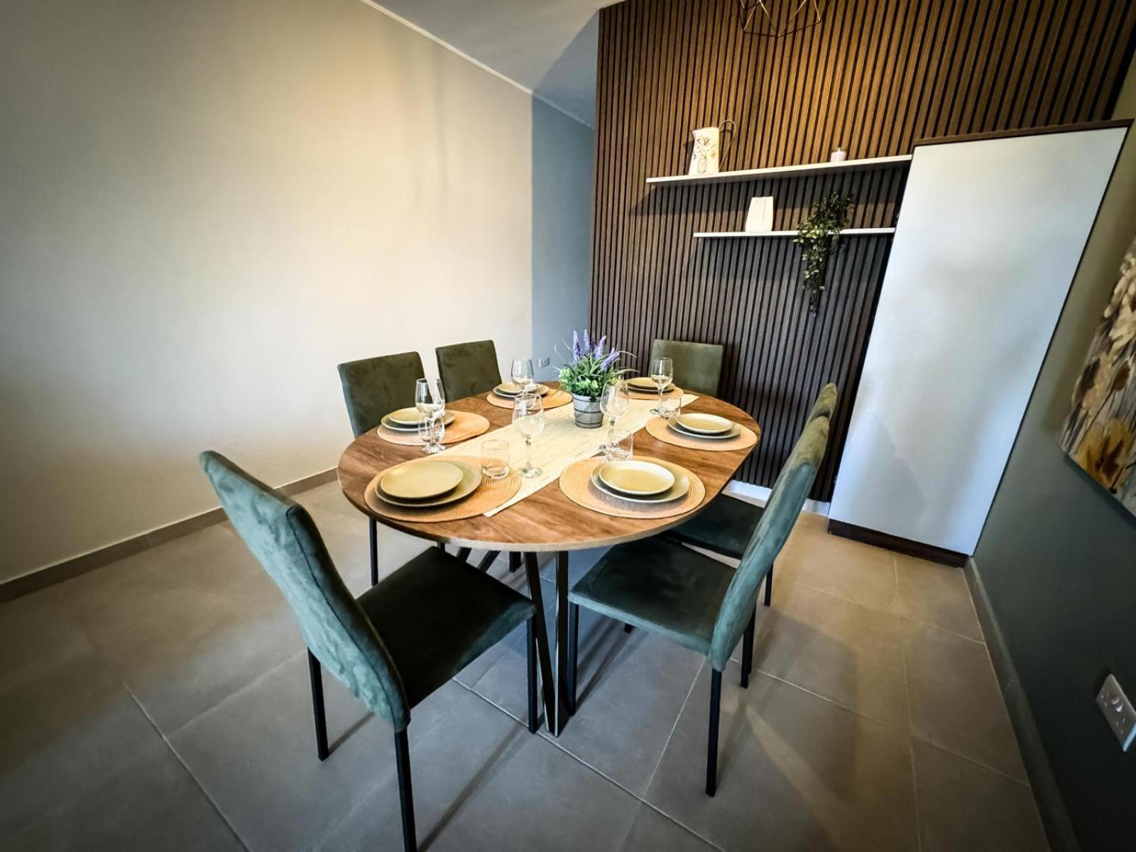 Centrally Located, Well Equipped, Stylish Flat. St. Paul's Bay Buitenkant foto