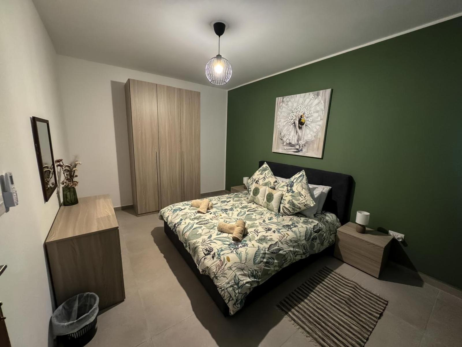 Centrally Located, Well Equipped, Stylish Flat. St. Paul's Bay Buitenkant foto