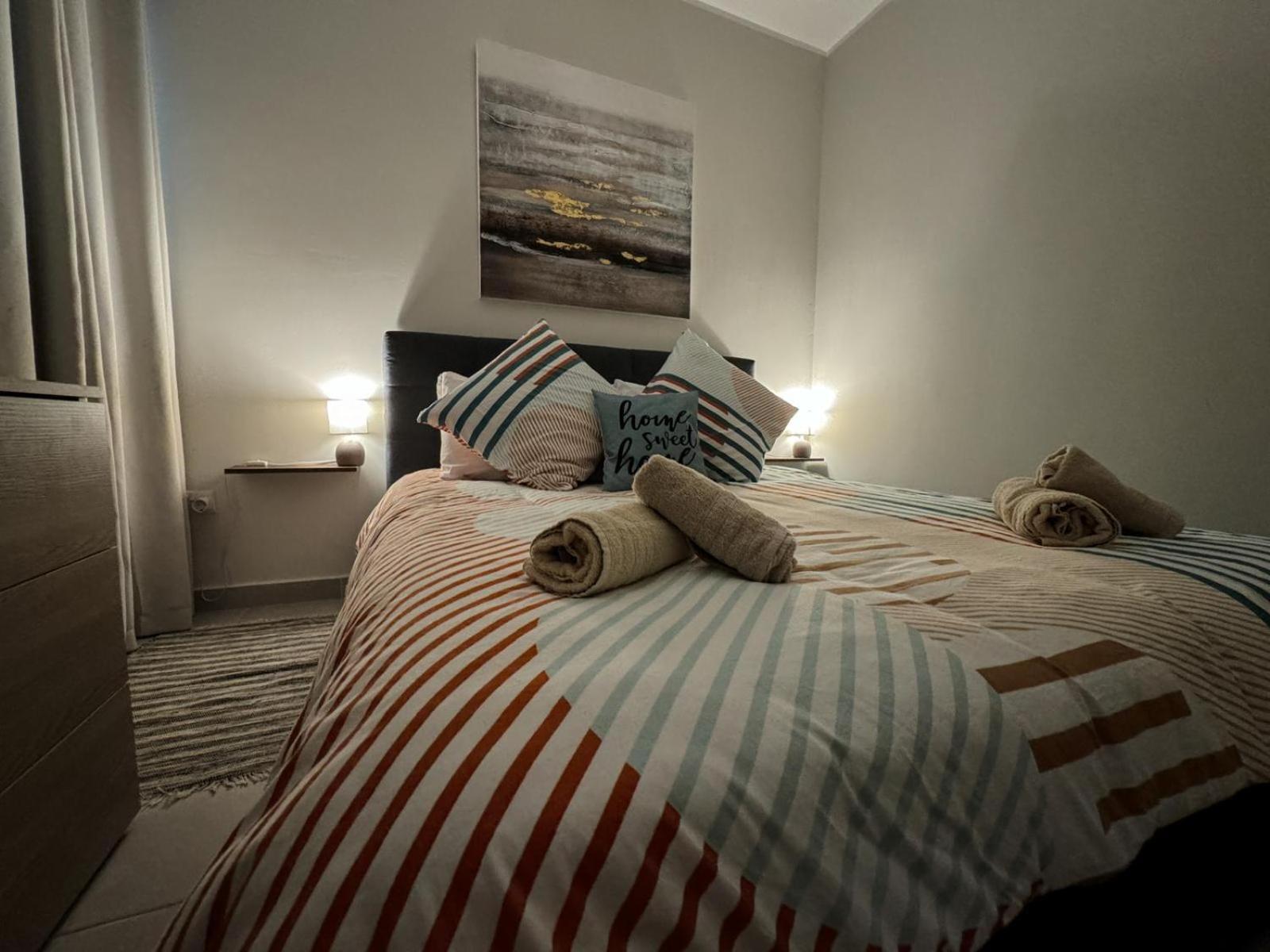 Centrally Located, Well Equipped, Stylish Flat. St. Paul's Bay Buitenkant foto